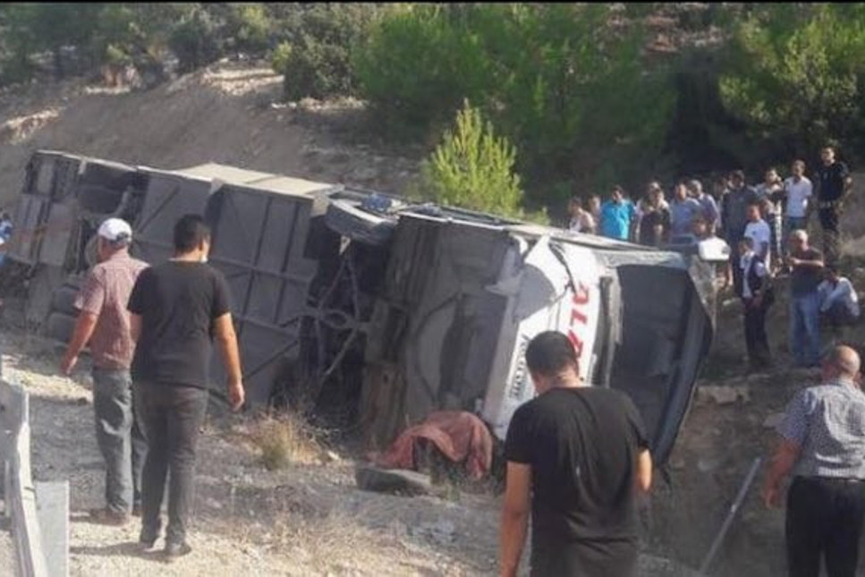 Acı haber: Askerleri taşıyan otobüs devrildi, 4 asker şehit